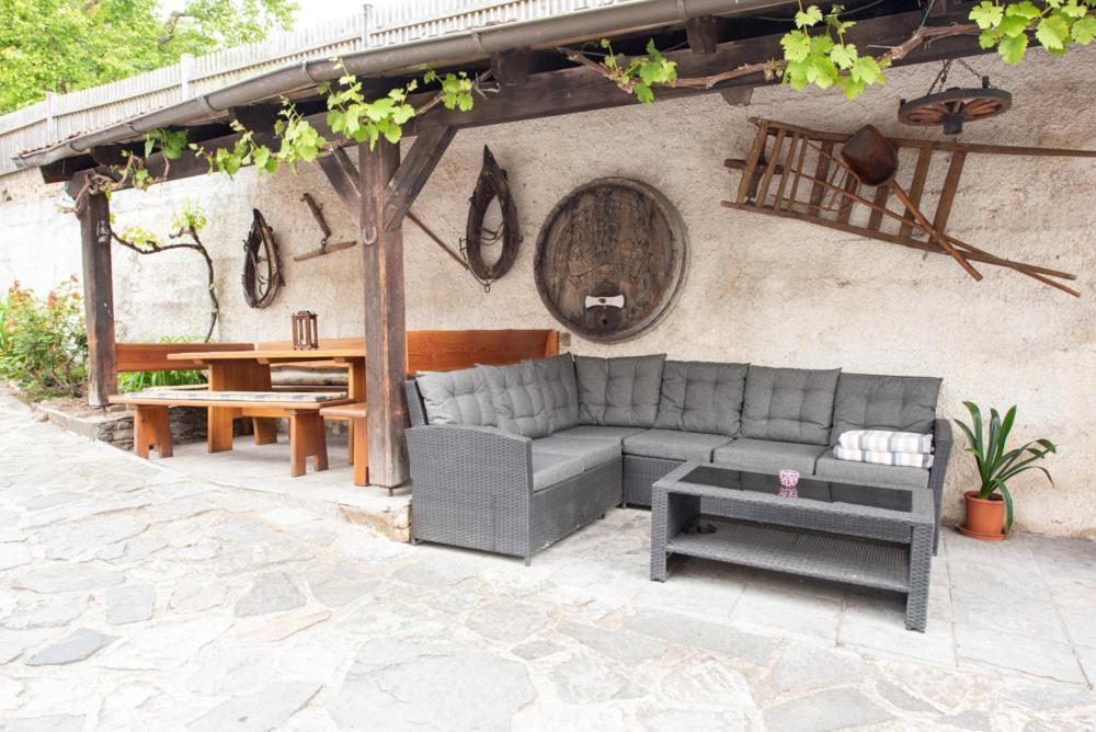 Gaestehaus Schuetz Spitz an der Donau Exterior photo